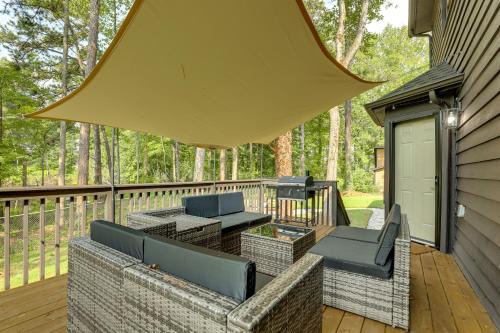 5 Mi to Stone Mountain Family Home