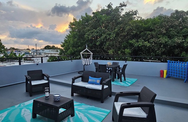 5 min from the beach, cozy apartment with terrace!