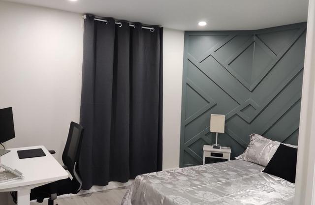 5 min walk to Sheridan cozy basementnBrand new basementnSeparate entrance