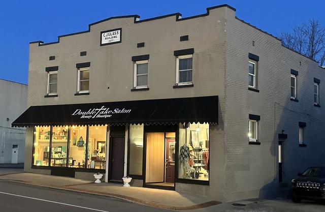 5 minutes from the Ark! Pet friendly