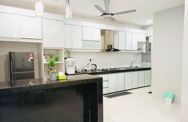 5 minutes to Port Dickson beaches! Cosy and spacious homestayn