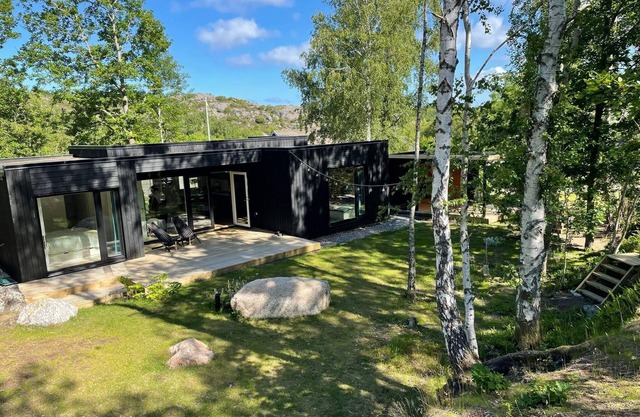 5 person holiday home in HÄLLEVIKSSTRAND-By Traum