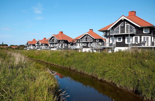 5 person holiday home on a holiday park in Bogense