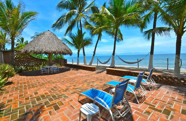 5 STAR - Best Value & Beachfront Property by Far in Bucerias