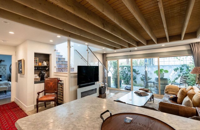 5 star location, newly remodeled coastal elegance property centrally located to downtown Dana Poin