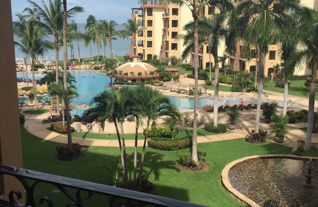 5-star, OCEAN VIEW Villa - Sleeps 8! Featuring updated "open concept" floorplan.