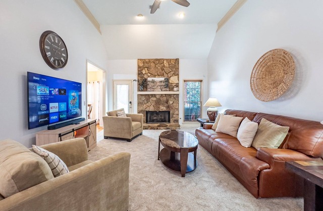 530 Waterford Drive, Cartersville