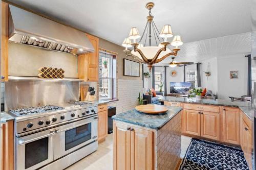 5BD 3BA near Hard Rock Ocean & Boardwalk