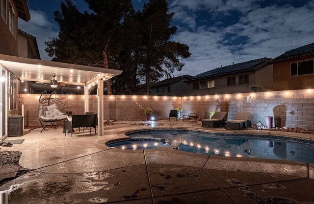 5BR 3BA Clean, family friendly entire home w pool, spa, games, tvs, and more