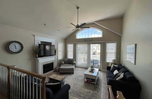 5br Convenient 43rd St Location - Pet Friendly