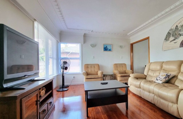 5BR Family House in Hillsborough