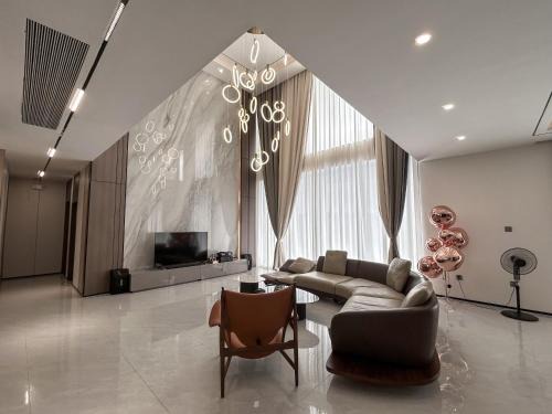 5BR Villa in Clark