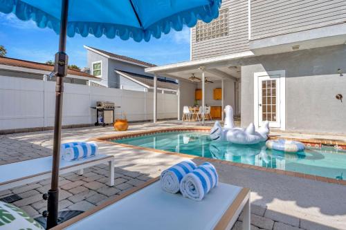 5BR Villa with Heated Pool & BBQ - SoHo, Downtown Tampa and Airport