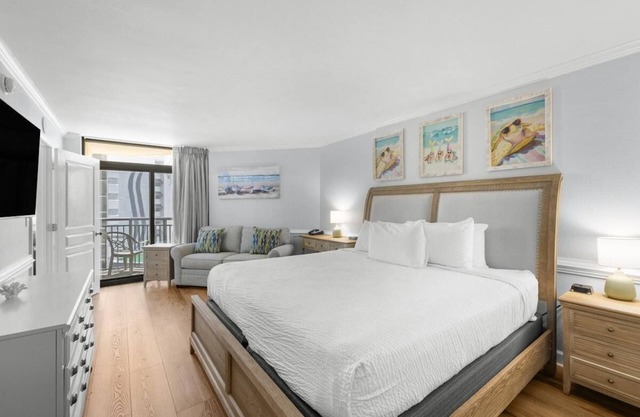 5th Flr Angle Oceanfront 1 Bedroom King Deluxe