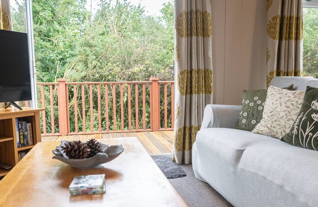 6 Atlantic Crescent Lodge - 2 Bed-Sleeps 4-TJS6AC