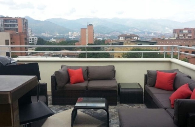 6 Bedroom combo that connects inside roof deck private and AC