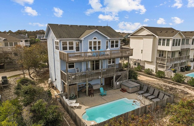 6 Bedroom Corolla home with private pool