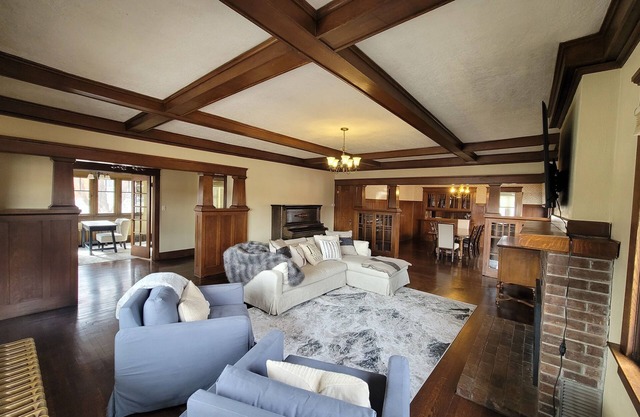6 Bedroom Craftsman Home