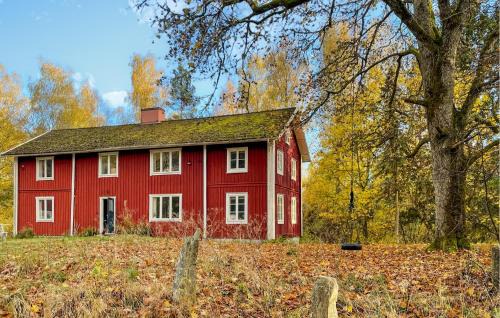 6 Bedroom Gorgeous Home In Älmhult
