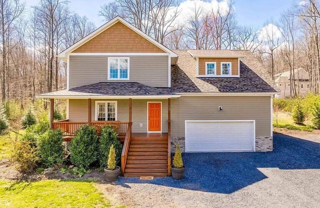 6-bedroom house in Nellysford with WiFi AC Skiing Tubing and Golf
