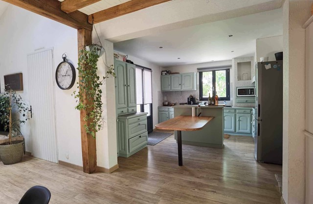 6 bedroom house near puy du fou