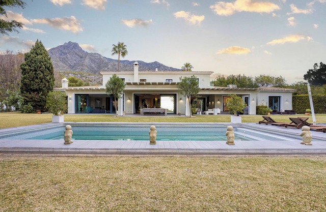 6 Bedroom Rental Villa - Marbella Hill Club