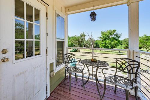 6 Mi to Topsey Exotic Ranch Retreat on 12 Acres!