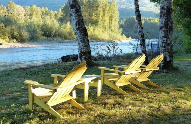 6 miles to North Cascades NP on the Cascade River