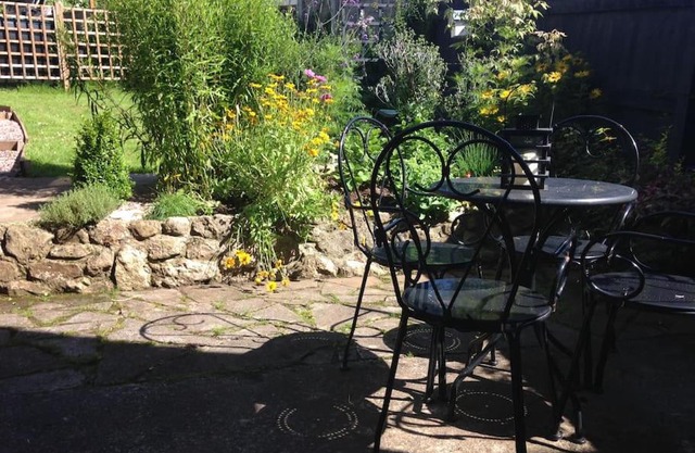 6 Orchard Close Port-eynon Gower