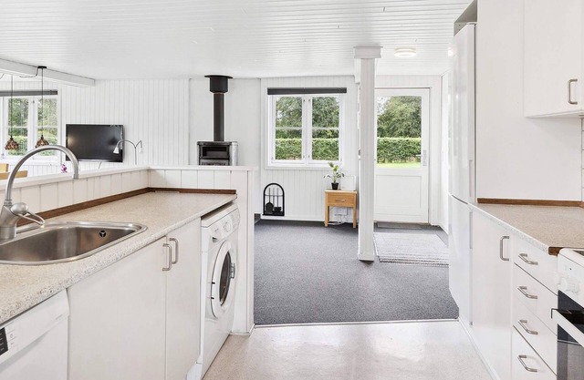 6 person holiday home in Fårvang
