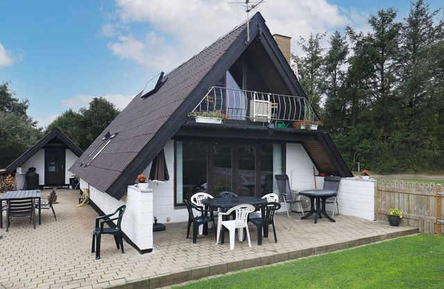 6 person holiday home in Thyholm-By Traum