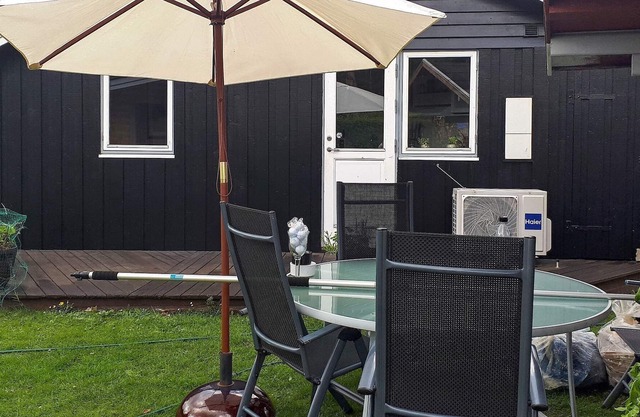 6 person holiday home in Fårvang