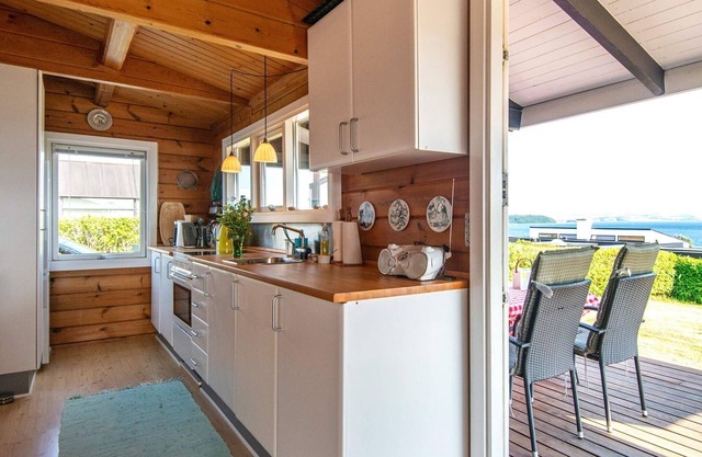 6 person holiday home in Rønde
