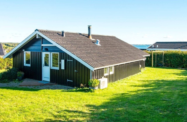 6 person holiday home in Rønde