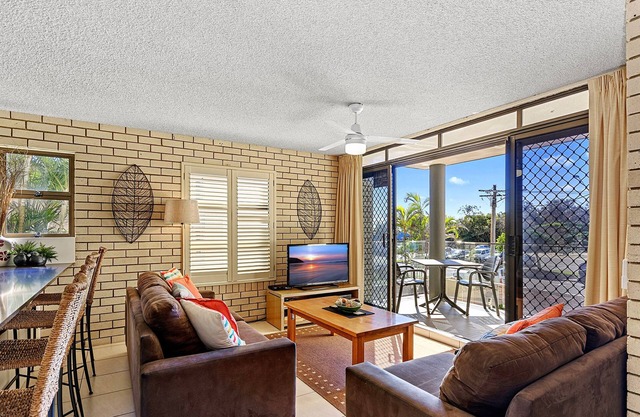 6 Seabelle - Opposite the beach Cotton Tree