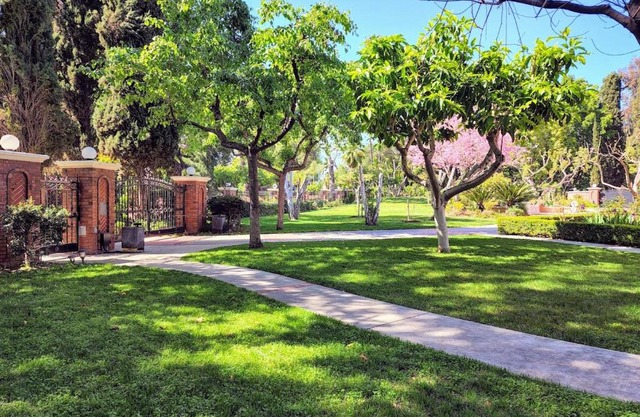 628 Madre Street