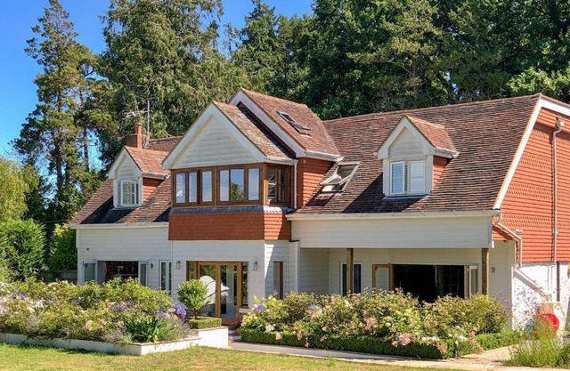 7 bedroom accommodation in Matfield