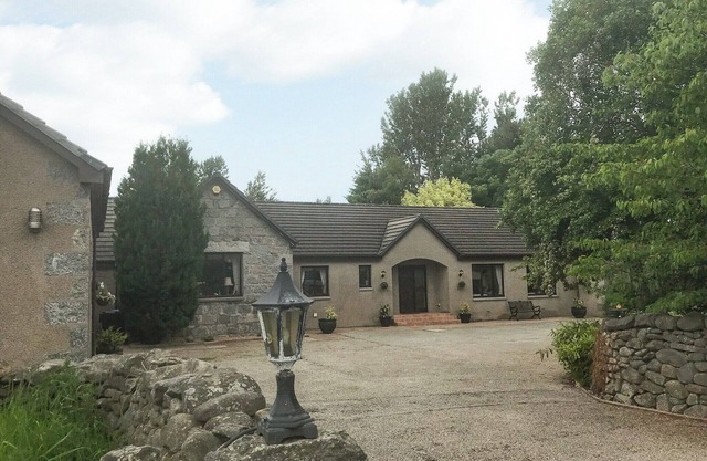7 bedroom accommodation in Alford, near Banchory