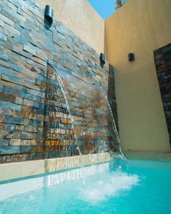 7 Bedroom Gorgeous Vacation Villa - Close to Walled City