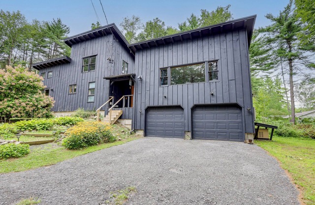 7 Mi to Glens Falls: Peaceful Retreat w/Game Room