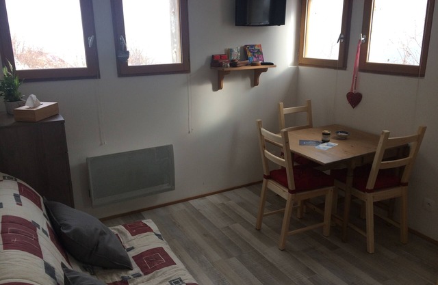 7 minutes from Lans en Vercors, 4-person gîte