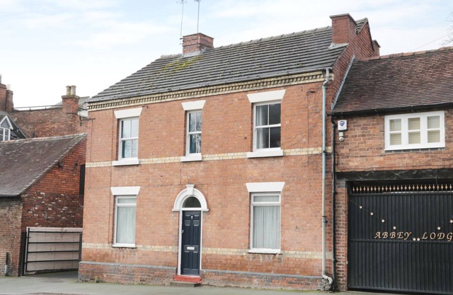 7 MONKMOOR ROAD in Shrewsbury