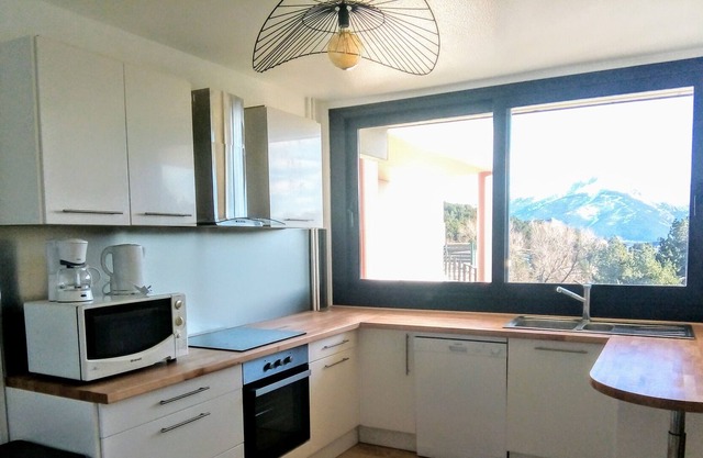 7-person apartment with panoramic view near the golf course