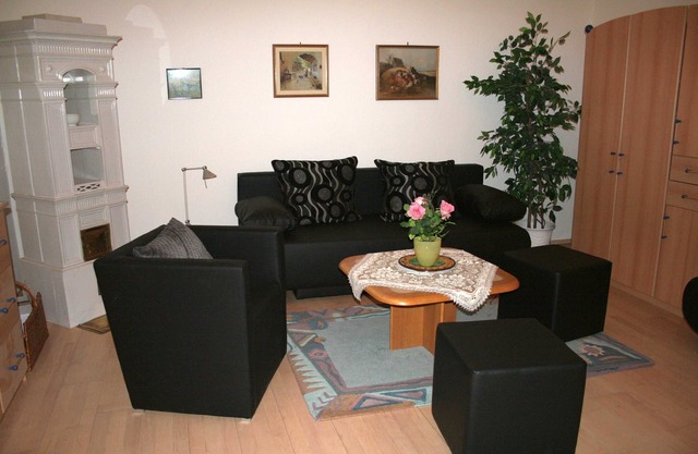 70m ² apartment with direct garden access
