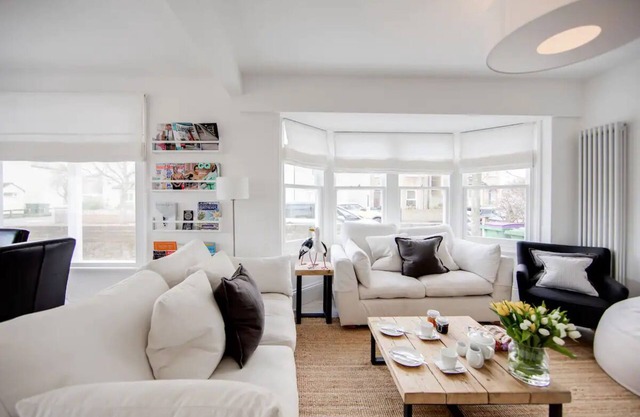 74 By The Sea - *Stunning* Scandi-Coastal Home!