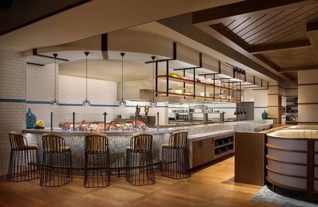 762- Breathtaking Ritz Carlton Apartment Luxury Ritz Carlton 5* Beach Front