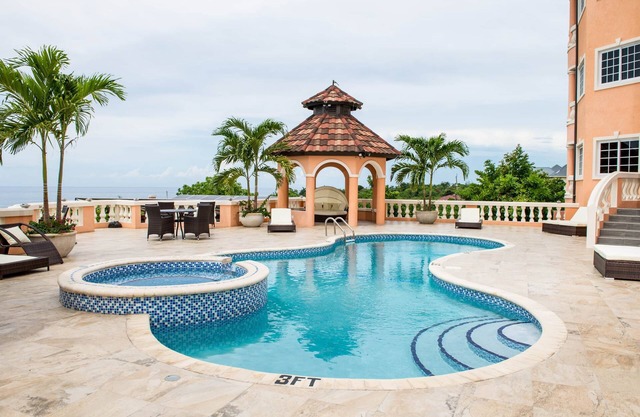 8-Bedroom Luxury Villa Montego Bay Jamaica with Private Chef
