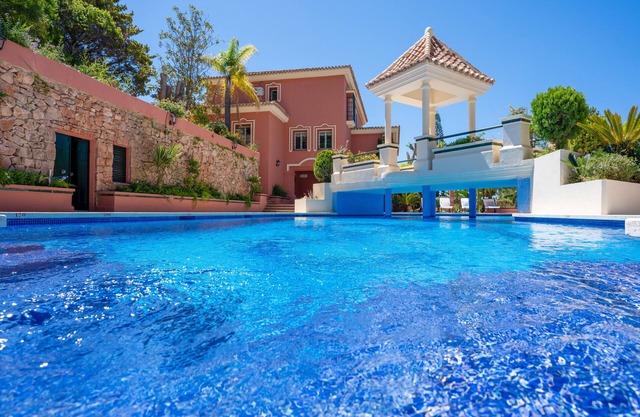 8 Bedroom Luxury Villa, Private Pool. Breathtaking views