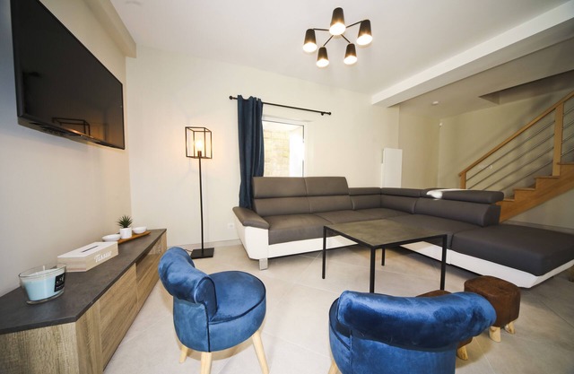 8-person gite to share with family or friends
