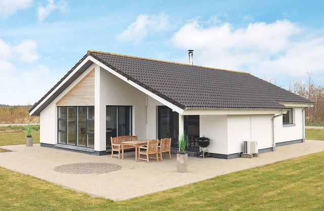 8 person holiday home in Brovst